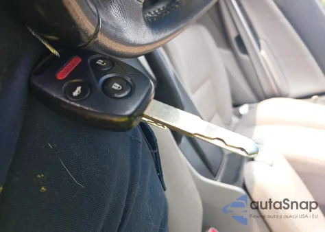 2010 Honda Accord 3.5 Ex-L из США, поврежденный, VIN 1HGCP3F8XAA028599